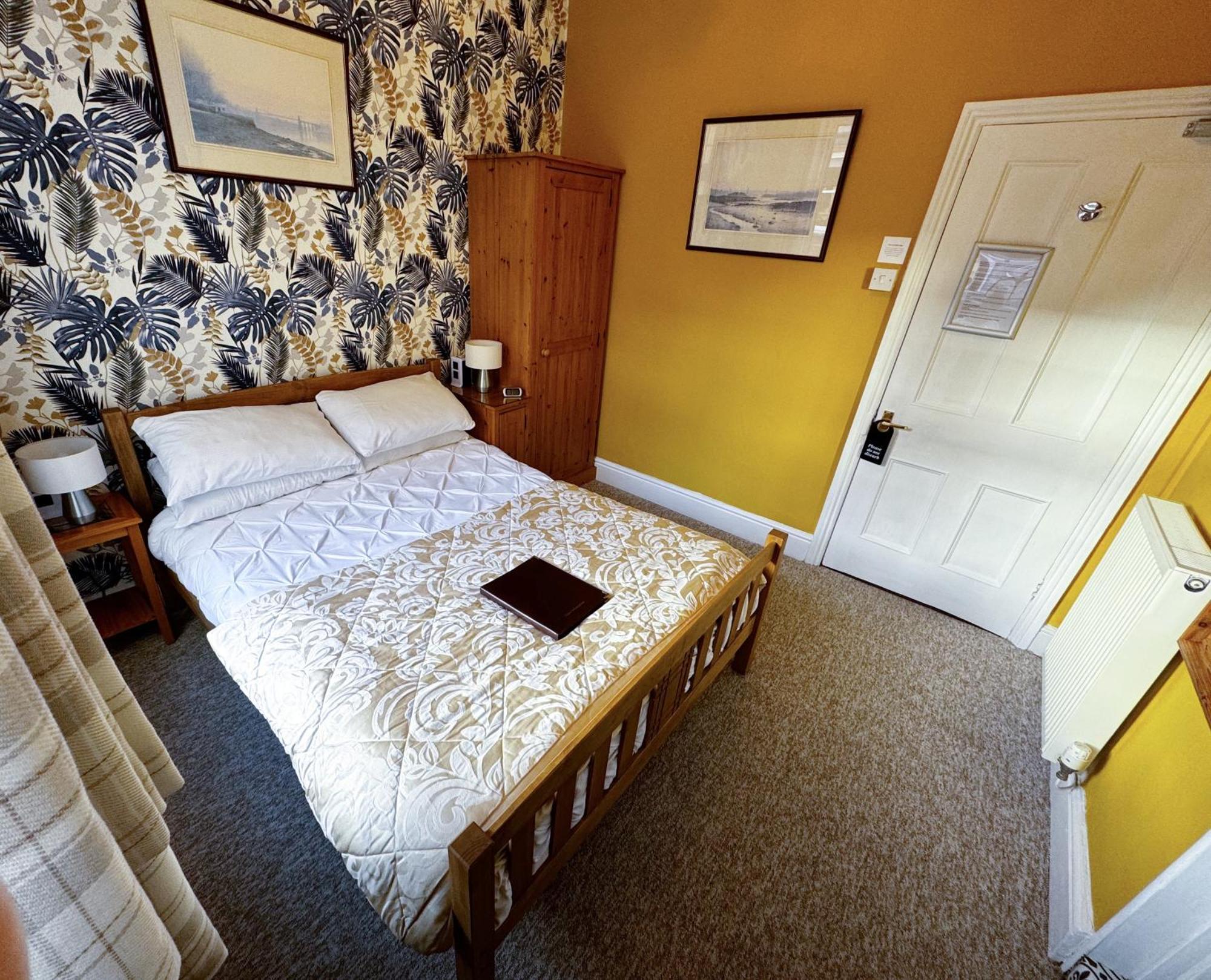 Caer Menai Hotel Caernarfon Exterior photo